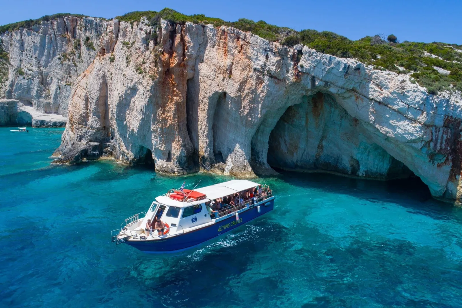 Zakynthos: Cruises to the Blue Caves and Navagio Beach